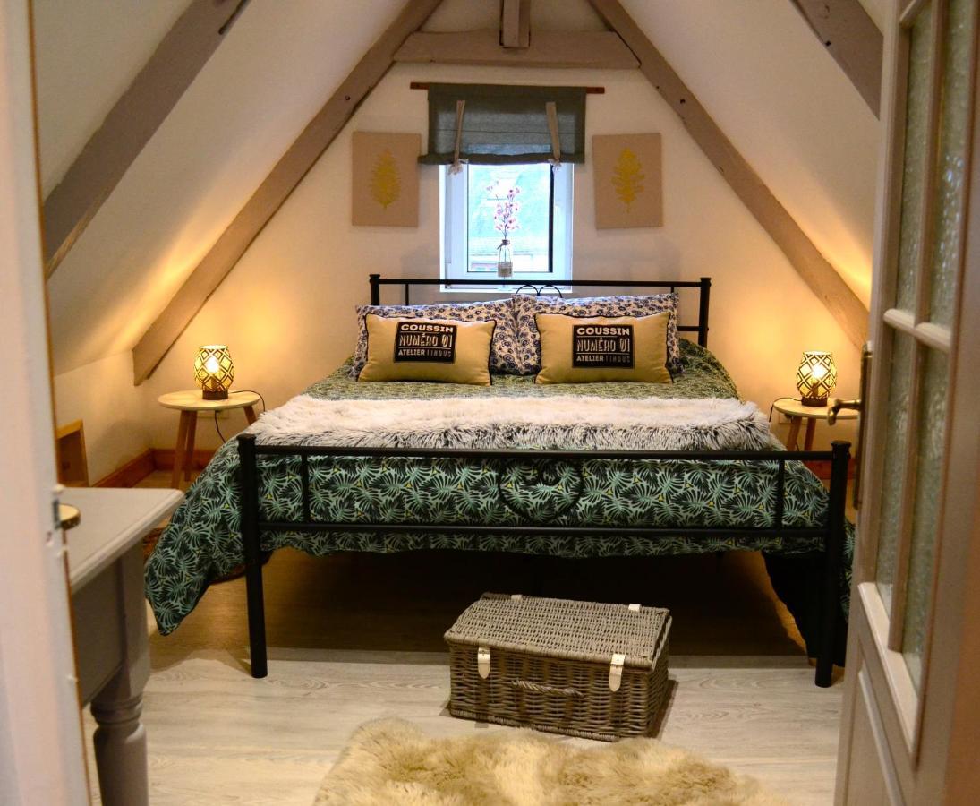 Le Vieux Moulin Gites - Detached Cottage With Garden Views And Pool Guegon Экстерьер фото