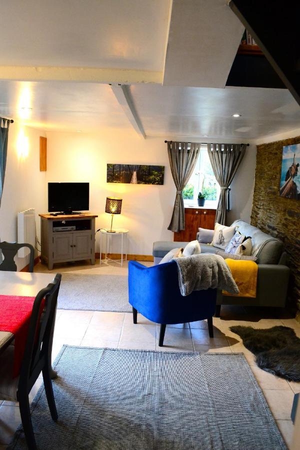 Le Vieux Moulin Gites - Detached Cottage With Garden Views And Pool Guegon Экстерьер фото